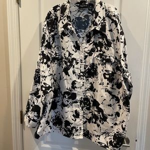 Maggie Barnes black and white top/blouse/jacket 4x